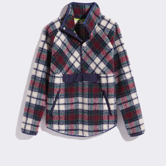 Vineyard Vines Sherpa Pullover - Picture 1 of 9